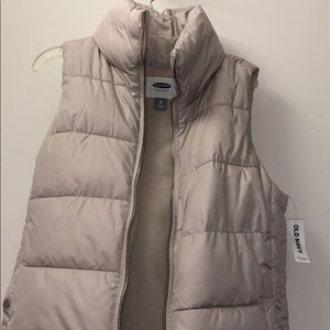 Old navy puffer vest